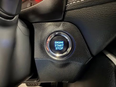 Used 2021 Toyota RAV4 XLE image 34