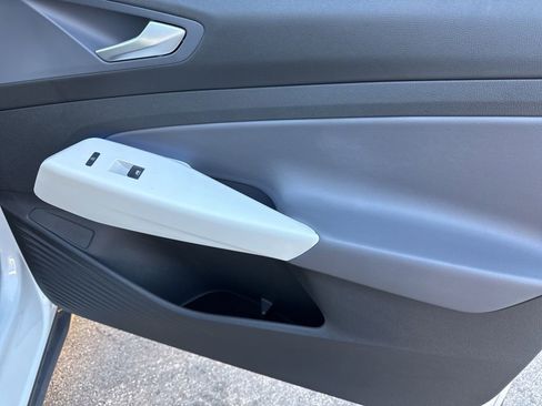 Used 2021 Volkswagen ID.4 1st Edition image 18