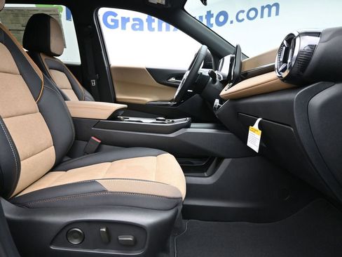 New 2026 Chevrolet Equinox ACTIV w/ Convenience Package III image 7