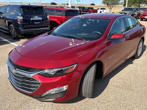 Used 2025 Chevrolet Malibu LT FWD image 7