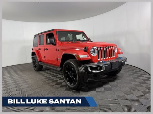 Used 2022 Jeep Wrangler Unlimited Sahara AWD/4WD image 1