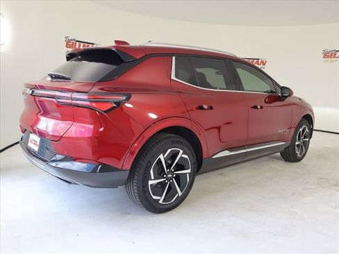 New 2024 Chevrolet Equinox EV LT image 4