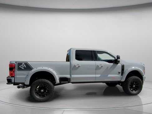 Used 2025 Ford F250 Lariat w/ Lariat Ultimate Package image 32
