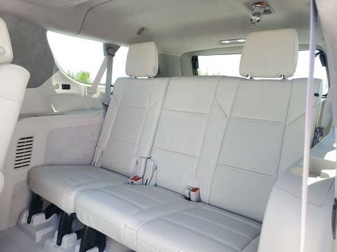 Certified 2023 Cadillac Escalade ESV Sport Platinum w/ LPO, ONYX Package AWD/4WD image 26