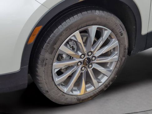Used 2024 Chevrolet Blazer Premier w/ Driver Confidence II Package FWD image 36