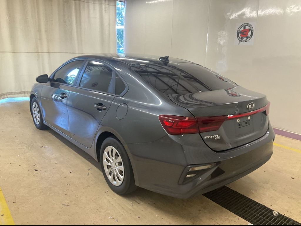 Used 2020 Kia Forte Sedan FWD image 3
