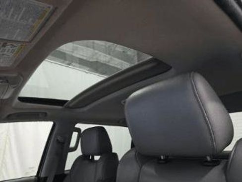 Used 2015 Toyota Tundra Limited w/ Limited Premium Package image 9