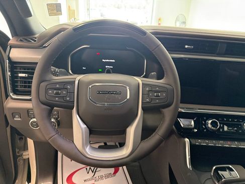 New 2026 GMC Sierra 1500 Denali AWD/4WD image 16