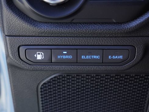 Used 2024 Jeep Wrangler Unlimited w/ Convenience Group AWD/4WD image 9