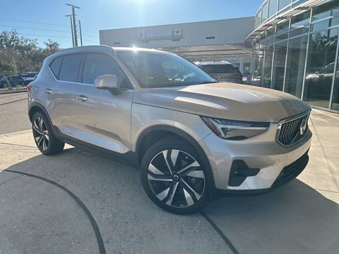 Used 2024 Volvo XC40 B5 Ultimate w/ Protection Package Premier image 1