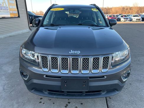 Used 2017 Jeep Compass High Altitude image 2