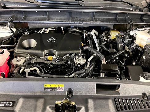 Used 2022 Toyota Highlander XLE image 30