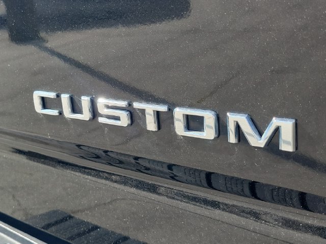 Used 2023 Chevrolet Silverado 2500 Custom w/ Custom Value Package AWD/4WD image 9