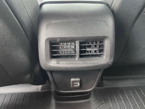 Used 2019 Chevrolet Equinox LT AWD/4WD image 29