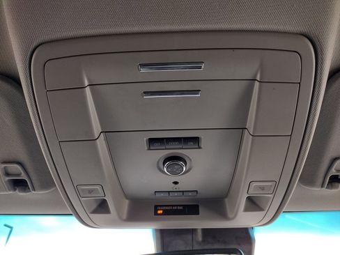 Used 2019 Chevrolet Suburban LT image 29