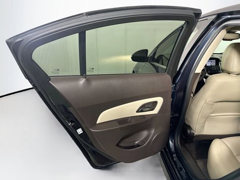 Used 2016 Chevrolet Cruze LTZ w/ Enhanced Safety Package FWD image 26