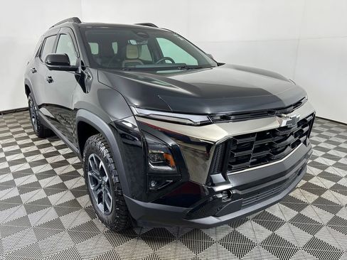 Used 2025 Chevrolet Equinox ACTIV w/ Safety and Technology Package AWD/4WD image 7