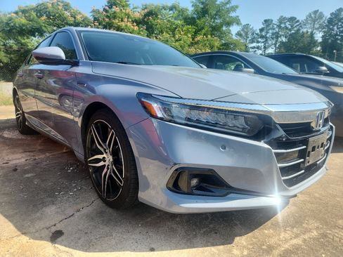 Used 2021 Honda Accord Touring image 1