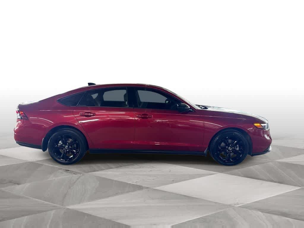 Used 2025 Honda Accord SE image 9