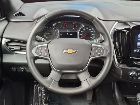 Used 2023 Chevrolet Traverse LT FWD image 13
