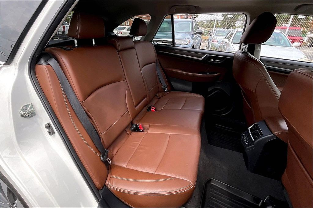 Used 2019 Subaru Outback 2.5i Touring AWD/4WD image 26