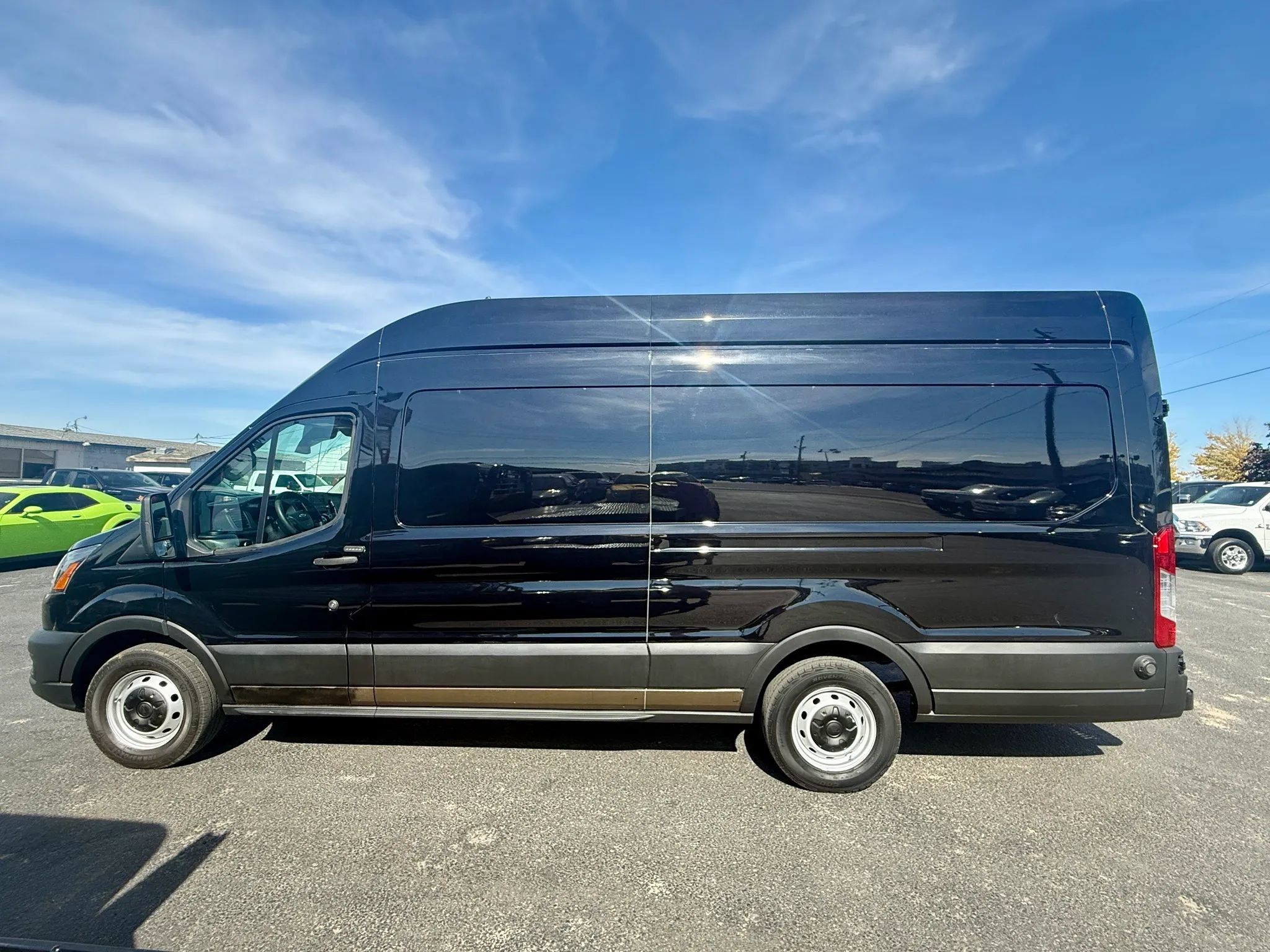 Used 2020 Ford Transit 250 148 High Roof Extended w/ Load Area Protection Package RWD image 2
