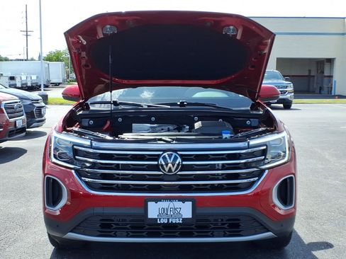 Used 2025 Volkswagen Atlas SE FWD image 32