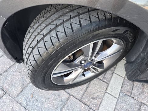 Used 2017 Ford Focus SE FWD image 28