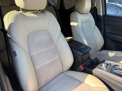 Used 2017 MAZDA CX-5 Touring w/ Preferred Equipment Package image 9