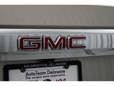 Used 2022 GMC Yukon SLT w/ SLT Luxury Package AWD/4WD image 55