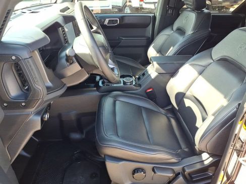 Certified 2025 Ford Bronco Badlands w/ Sasquatch Package AWD/4WD image 17
