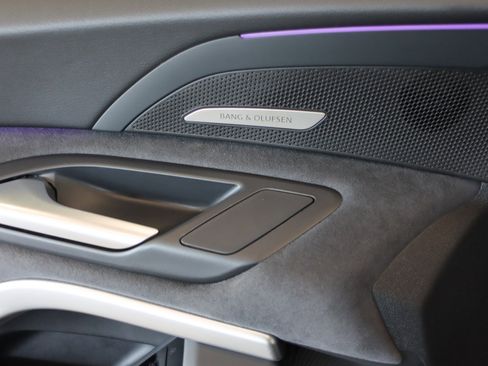 New 2026 Audi SQ5 Premium Plus image 23