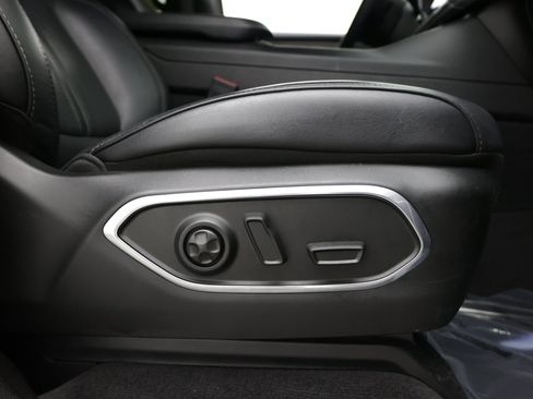 Used 2024 Jeep Wagoneer Series II w/ Flexible Seating Group RWD image 46