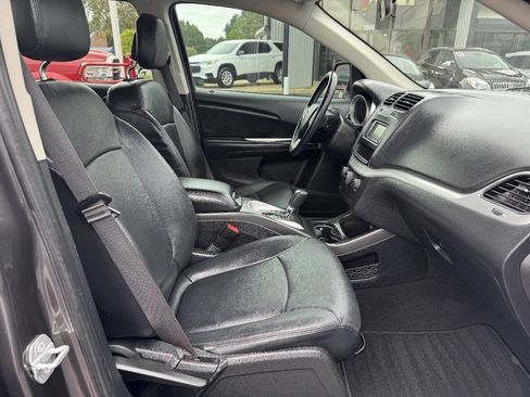 Used 2018 Dodge Journey SE w/ Popular Equipment Group FWD image 20