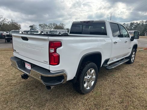 Used 2022 Chevrolet Silverado 2500 LTZ w/ LTZ Convenience Package image 11