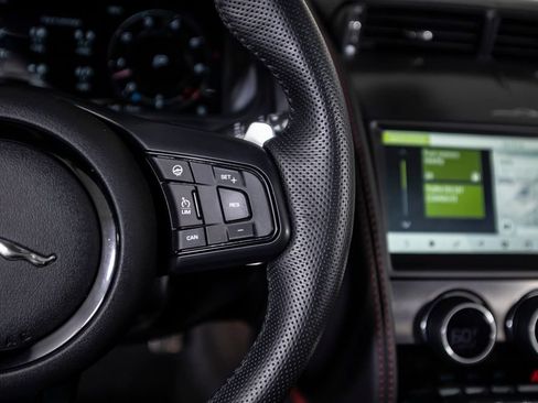 Used 2024 Jaguar F-TYPE R AWD/4WD image 37