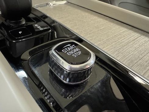 Used 2023 Volvo XC60 B5 Plus w/ Protection Package Premier FWD image 11