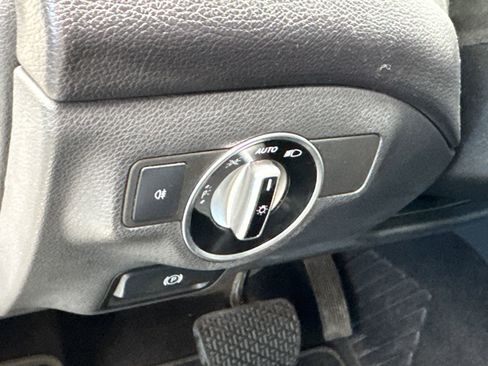 Used 2014 Mercedes-Benz CLA 250 image 16