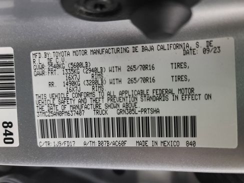 Used 2023 Toyota Tacoma TRD Sport image 37