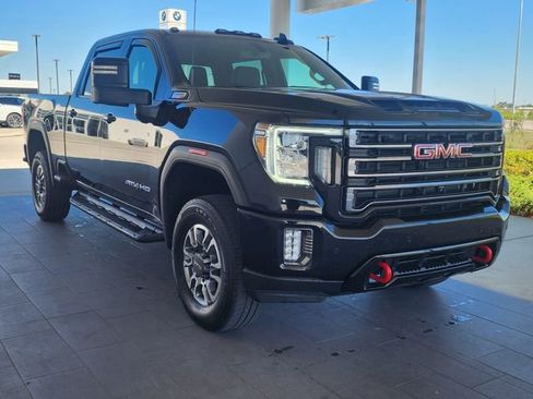 Used 2023 GMC Sierra 3500 AT4 w/ AT4 Preferred Package AWD/4WD image 3