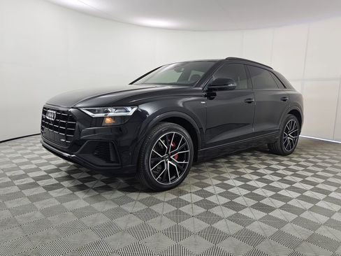 Used 2020 Audi Q8 Premium Plus w/ Premium Plus Package AWD/4WD image 3