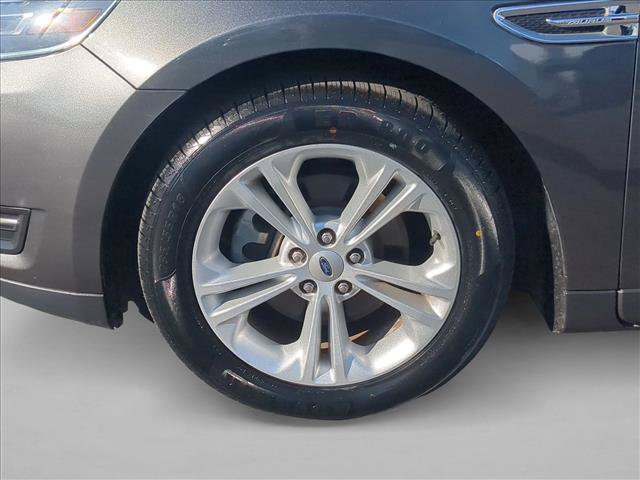 Used 2019 Ford Taurus SEL w/ Equipment Group 201A FWD image 23