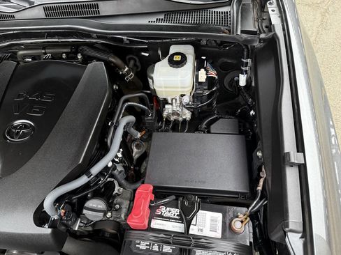 Used 2020 Toyota Tacoma TRD Off-Road w/ Blackout Package image 27