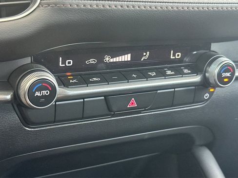 Used 2025 MAZDA MAZDA3 s image 21