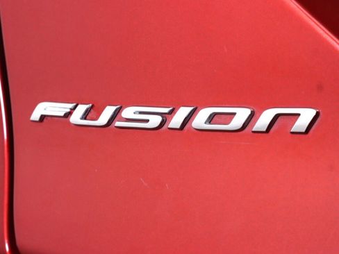 Used 2018 Ford Fusion SE image 33