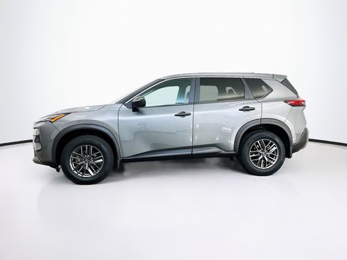 Used 2023 Nissan Rogue S image 4
