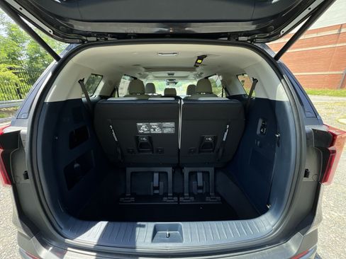 New 2026 Kia Carnival SX w/ SX Dark Edition Package FWD image 36