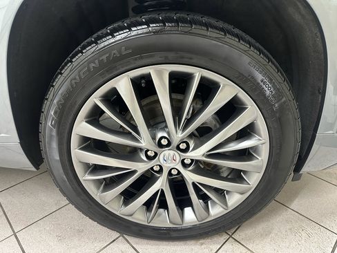 Certified 2025 Buick Enclave Avenir image 13