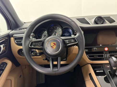 New 2026 Porsche Macan AWD/4WD image 28