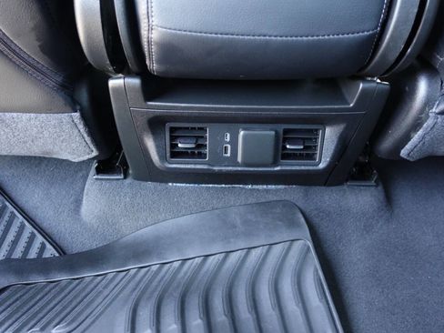Used 2024 Chevrolet Silverado 1500 LT AWD/4WD image 36